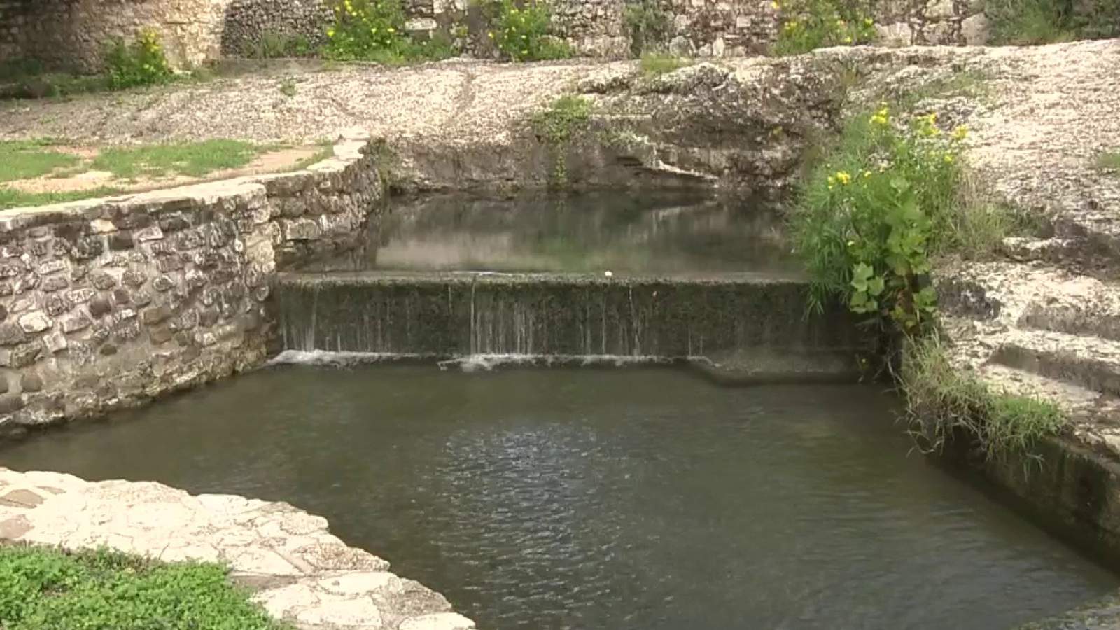 Edwards Aquifer falling quickly as pumping picks up