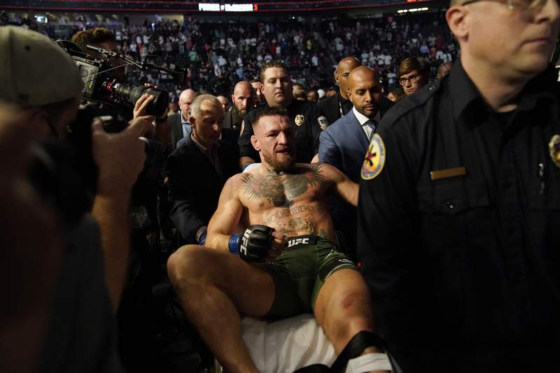Conor McGregor injures leg, Poirier wins UFC 264 showdown