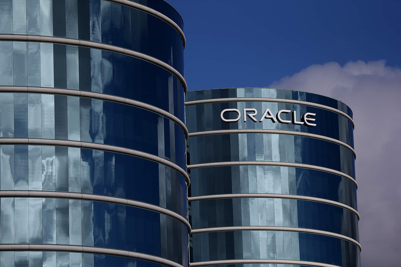 Software giant Oracle relocating its headquarters to Texas, governor says