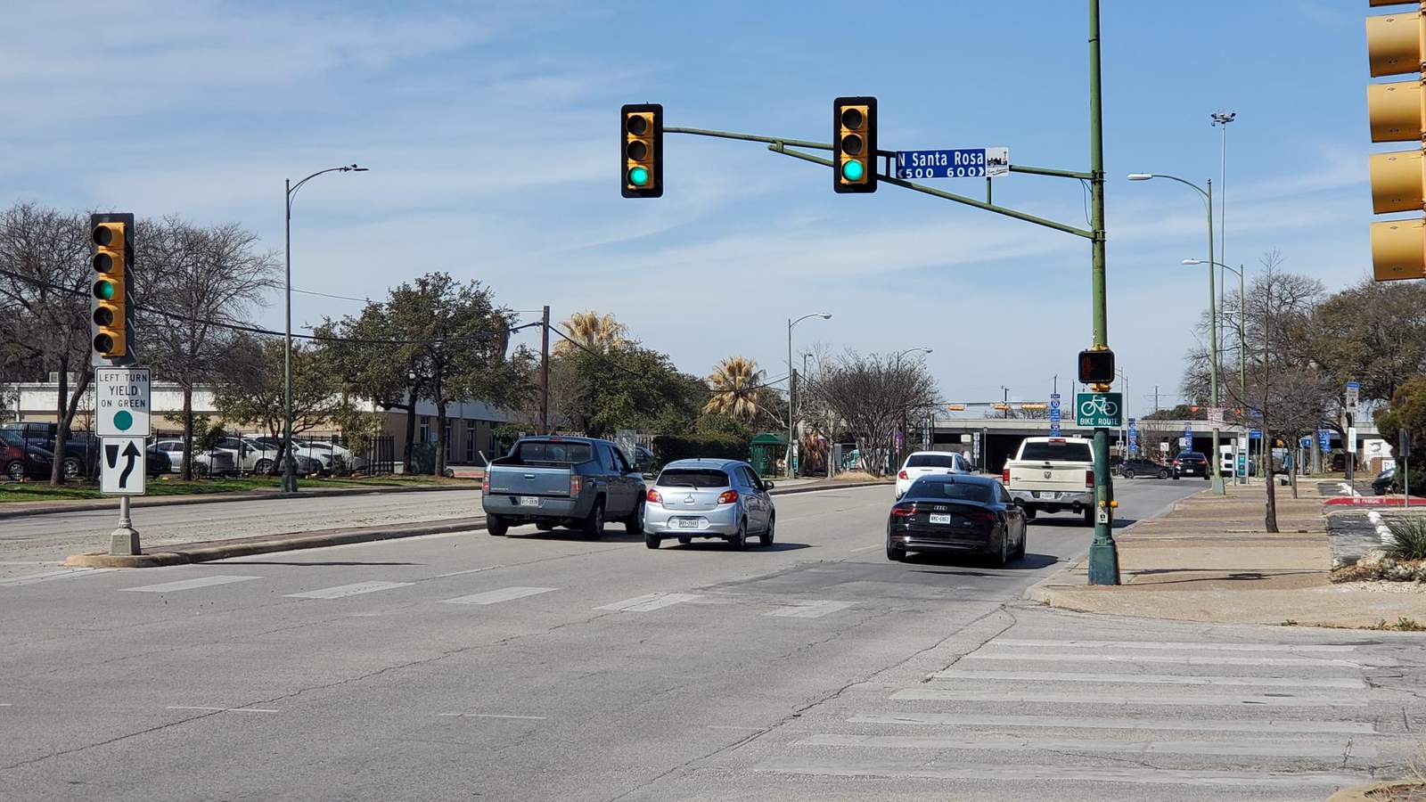 New traffic signals planned for several San Antonio intersections in effort to reduce number of serious crashes