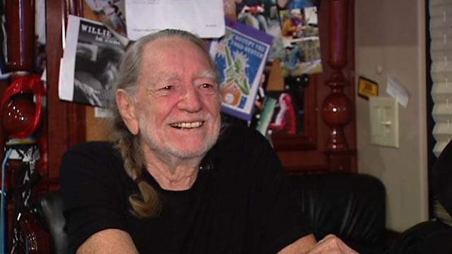 Willie Nelson to take part in ‘Come and Toke It’ variety show on 4/20