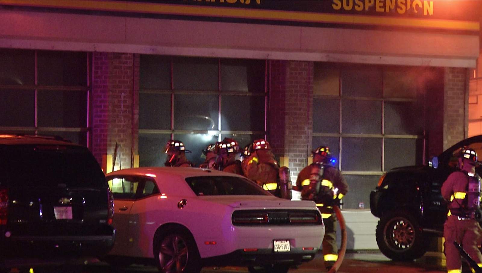 Fire breaks out at auto repair business on North Side