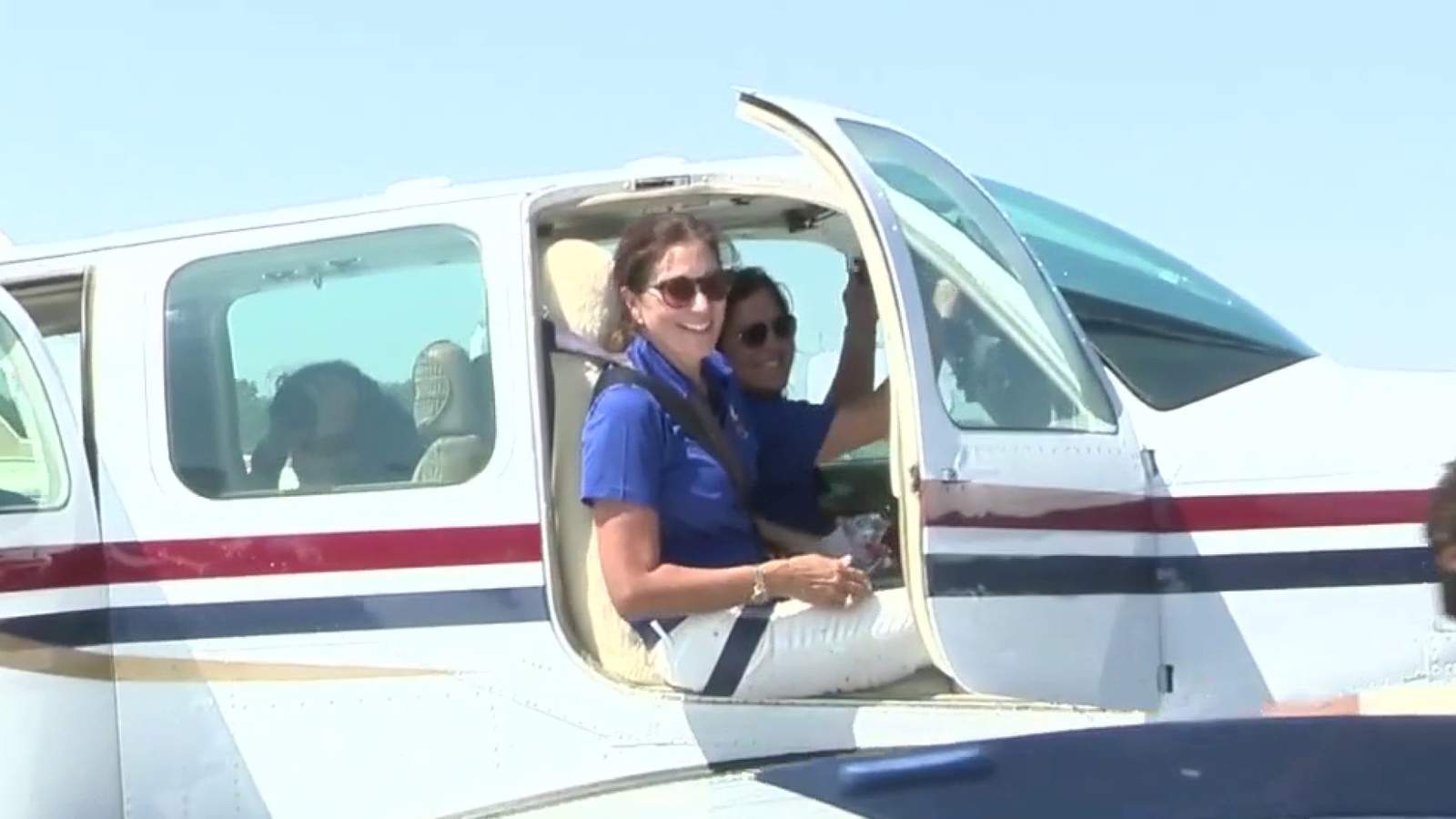 Female pilots fly over San Antonio in honor of 100th anniversary of women’s right to vote