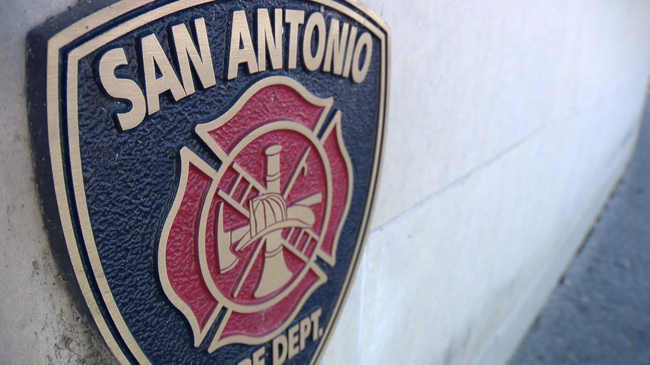 ‘Do not call 911 to schedule a COVID-19 vaccine appointment,’ San Antonio Fire Department says