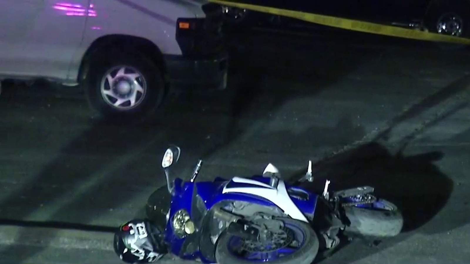 Motorcyclist shot by woman at Northwest Side apartment complex, police say
