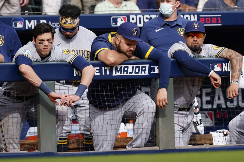Punchless Crew: Brewers slumping at worst possible time