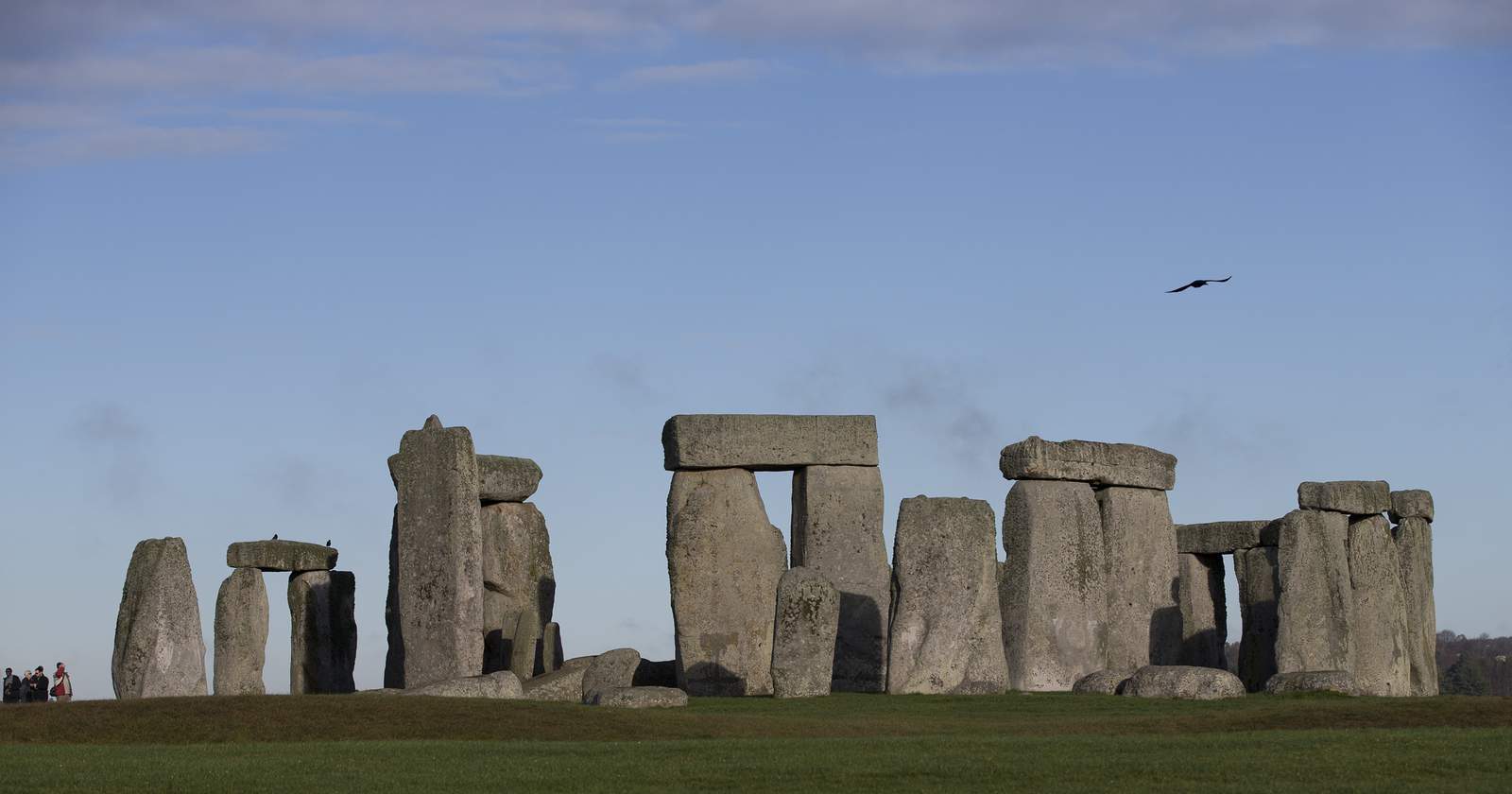 Protesters against tunnel close UK's prehistoric Stonehenge