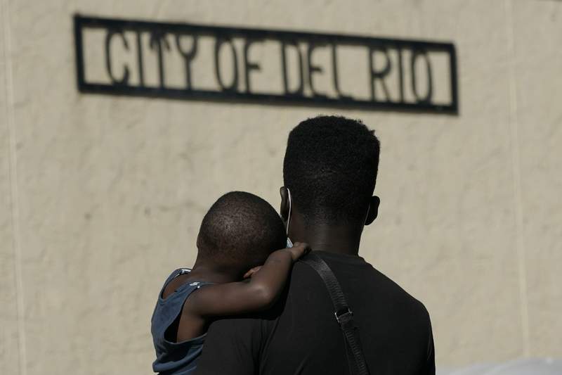 'Amistad' binds Del Rio and Ciudad Acuña amid migrant crisis