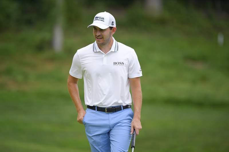 Cantlay comes up clutch to beat DeChambeau in playoff at BMW