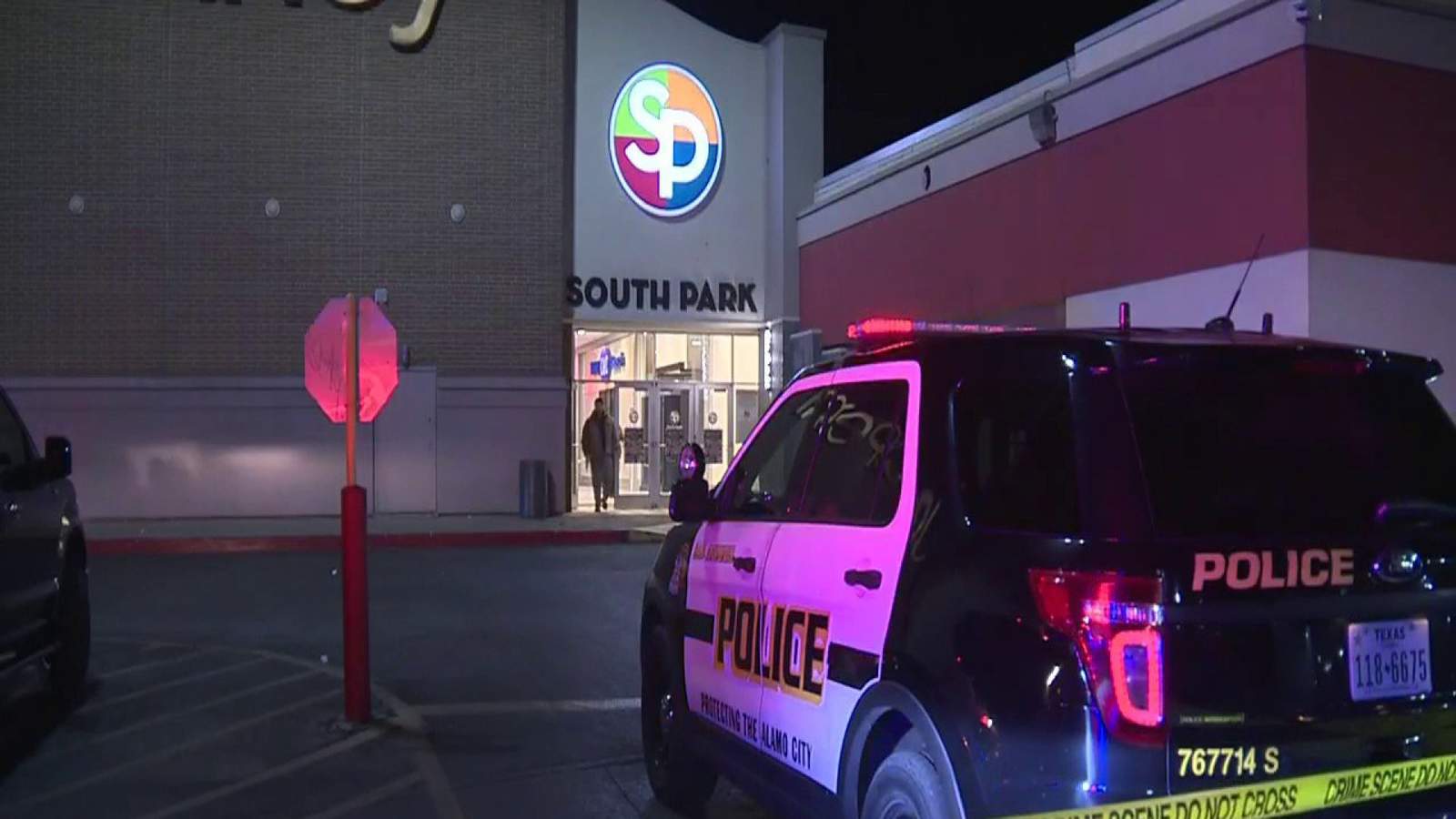 4 people shot at South Park Mall on South Side, SAPD says