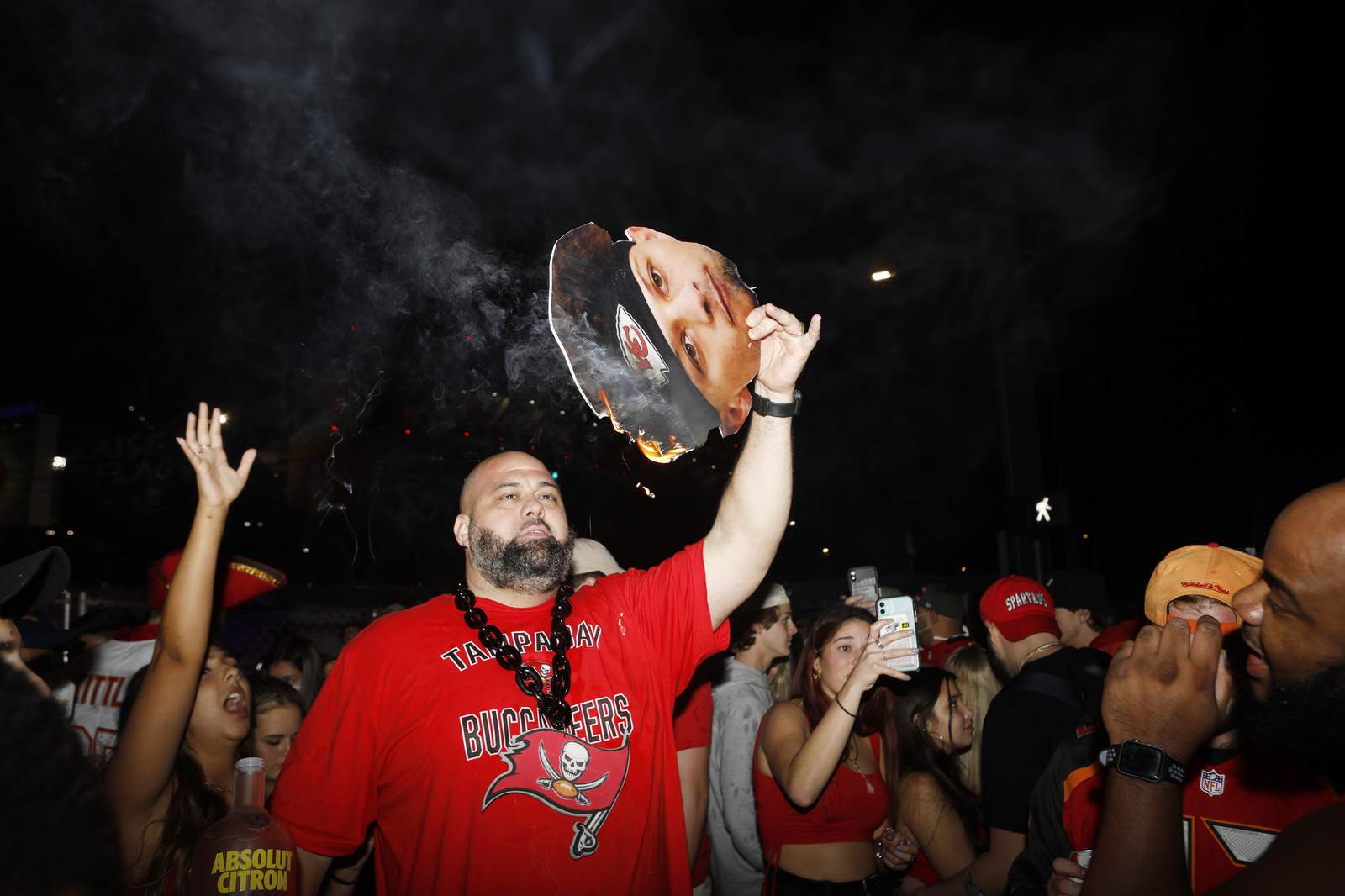 Throngs of maskless fans celebrate Tampa’s Super Bowl win