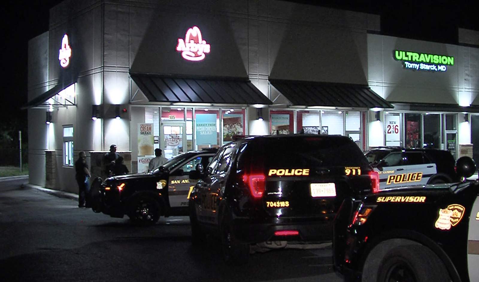SAPD: Search underway for suspects involved in armed robbery at Arbys