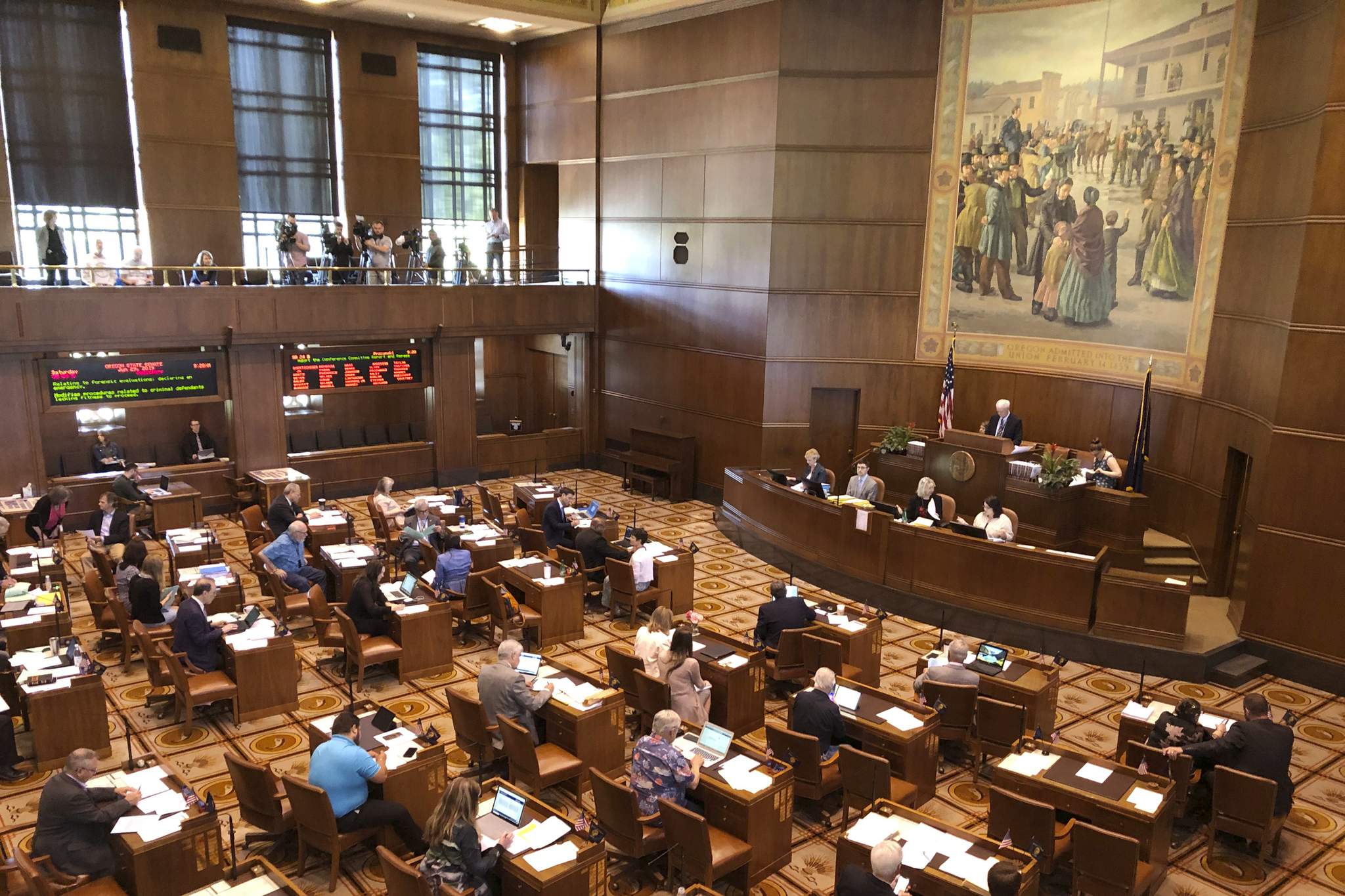 In Oregon, Democrats seek to end GOP boycotts of Legislature