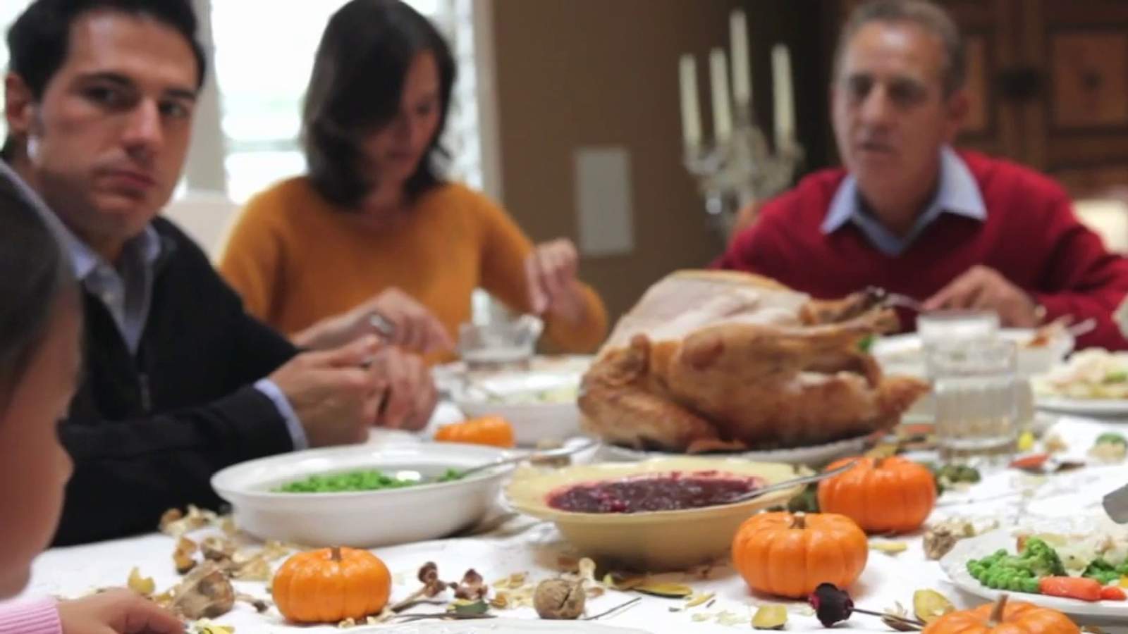Conversations you should avoid having with your loved ones during Thanksgiving dinner