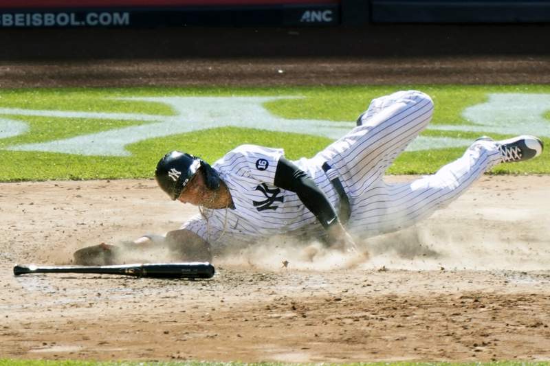 What a run! Yanks' Torres scores from 1st on infield single