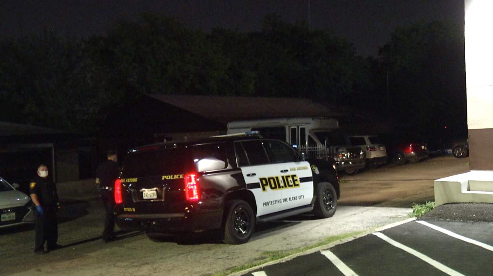 2 people detained following gambling room bust on Northwest Side, San Antonio police say