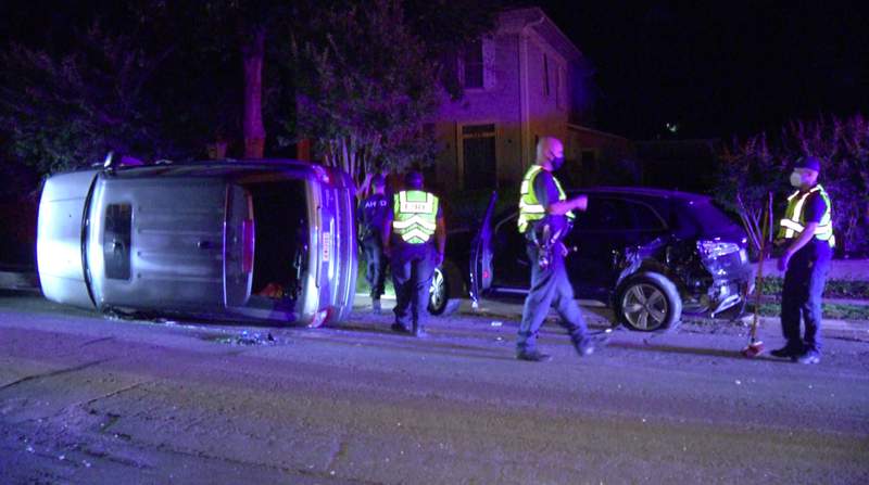 Woman extracted from vehicle after rollover crash in Alamo Heights, police say