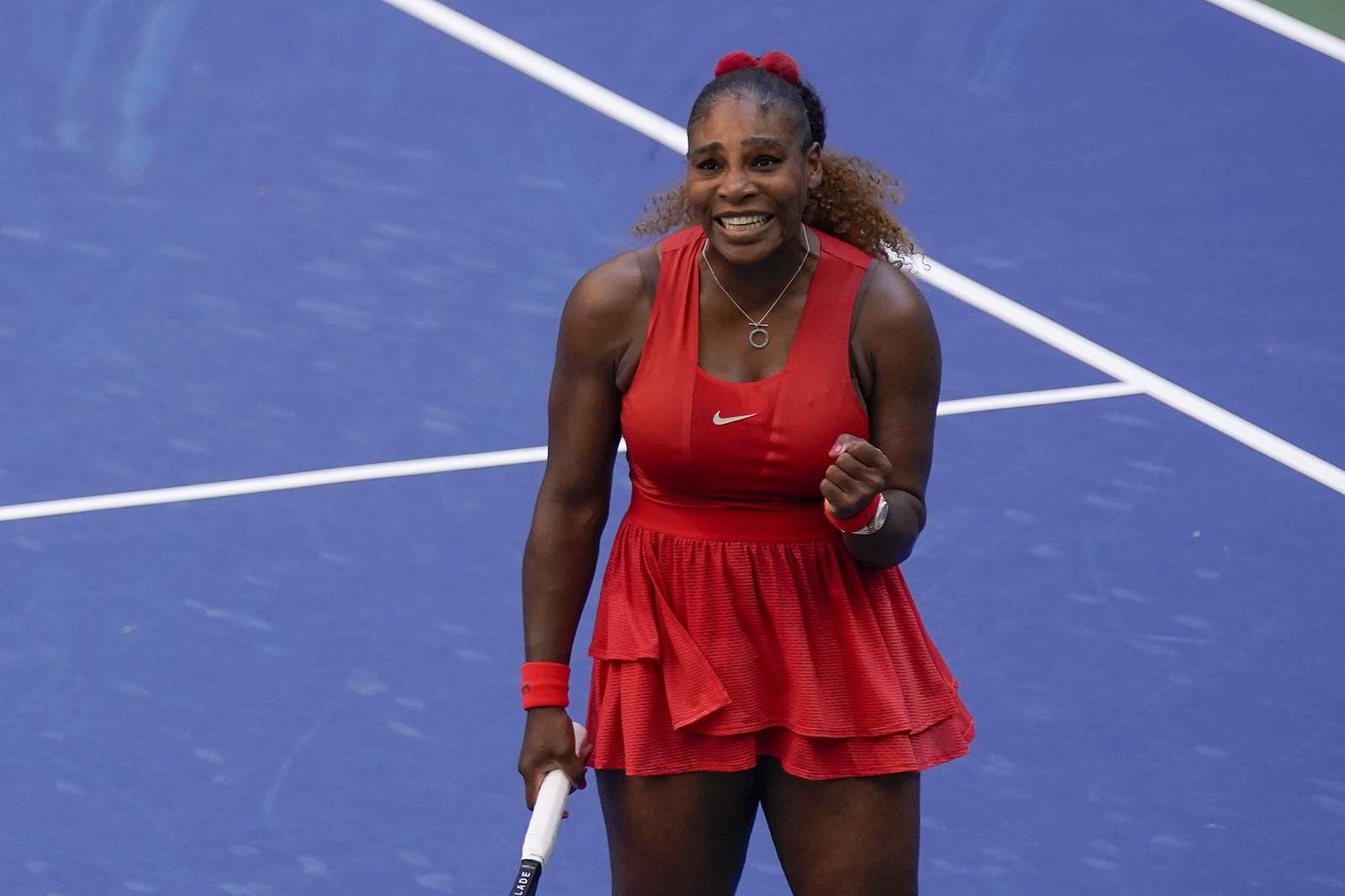 The Latest: Serena Williams in 4th-round action at US Open