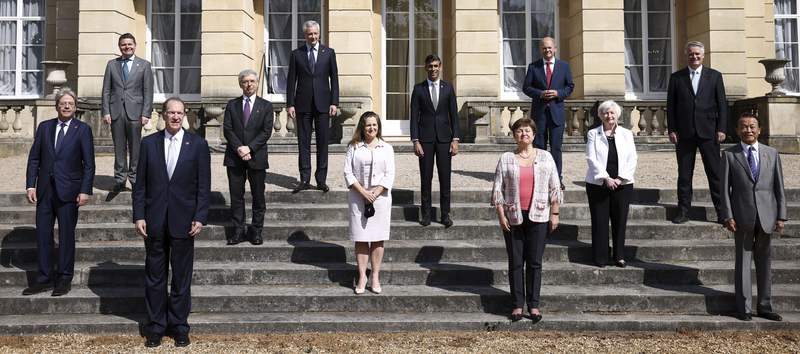 G-7 back steps to deter tax dodging by multinational firms