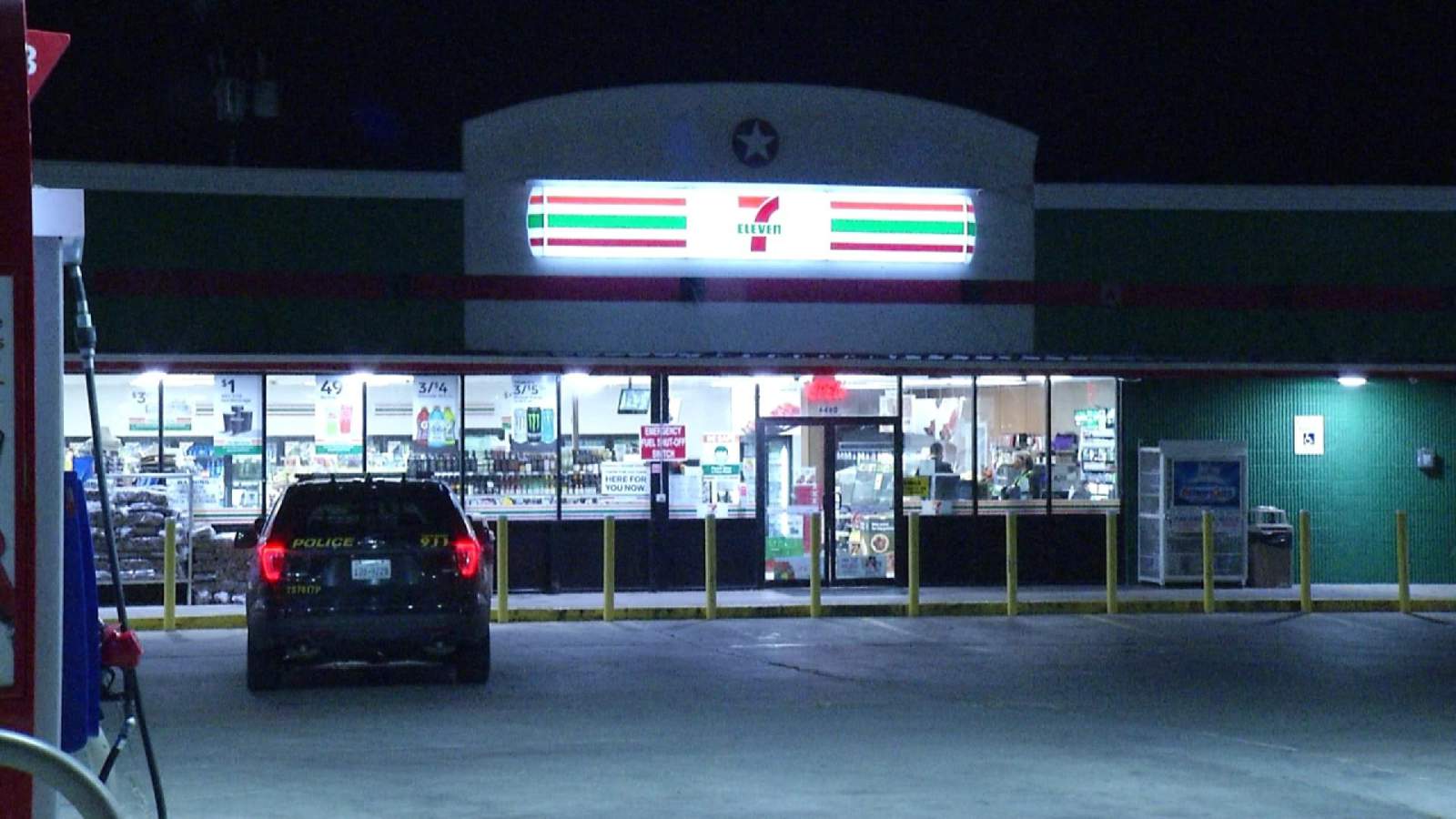 Man sought in robbery of 7-Eleven convenience store on NW Side