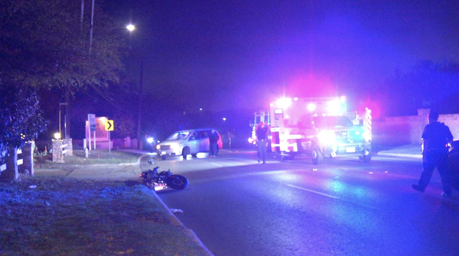 SAPD: Motorcyclist taken to hospital after crashing on North Side road