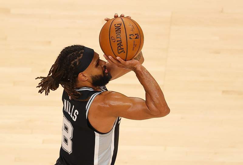 Patty Mills leaving Spurs after 10 seasons in San Antonio; DeMar DeRozan headed to Chicago in sign-and-trade