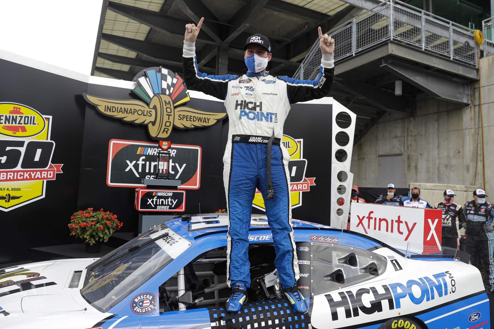 Briscoe wins 2nd straight to complete dream weekend at Indy