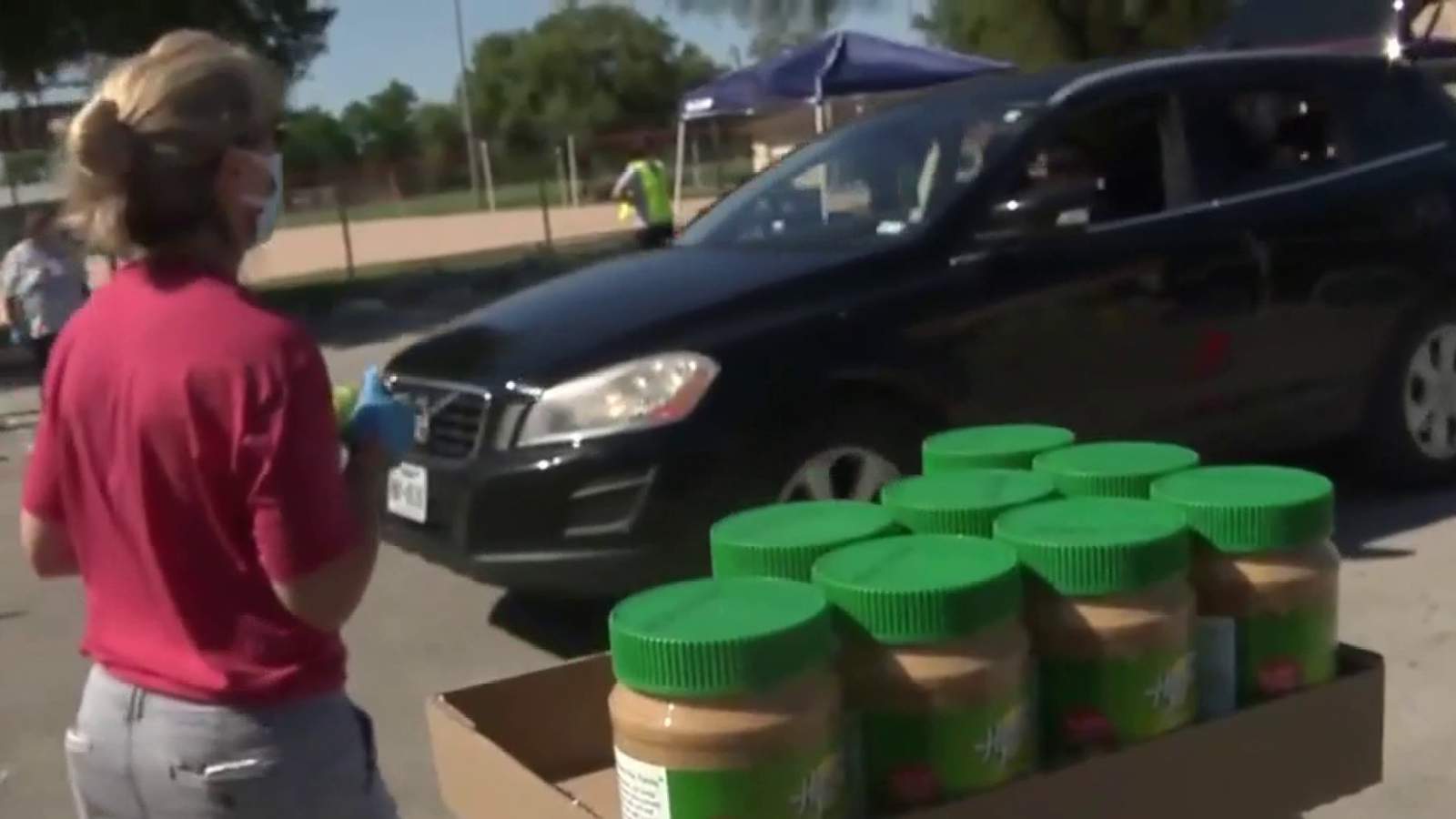 Seguin residents receive nearly 100,000 pounds of food donations from San Antonio Food Bank