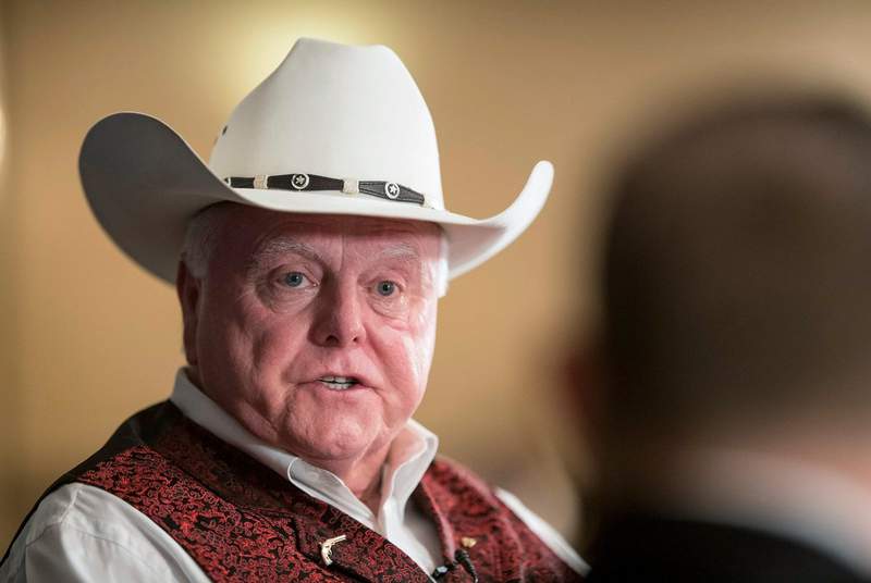 Texas Ag Commissioner Sid Miller running for reelection, instead of challenging Gov. Greg Abbott