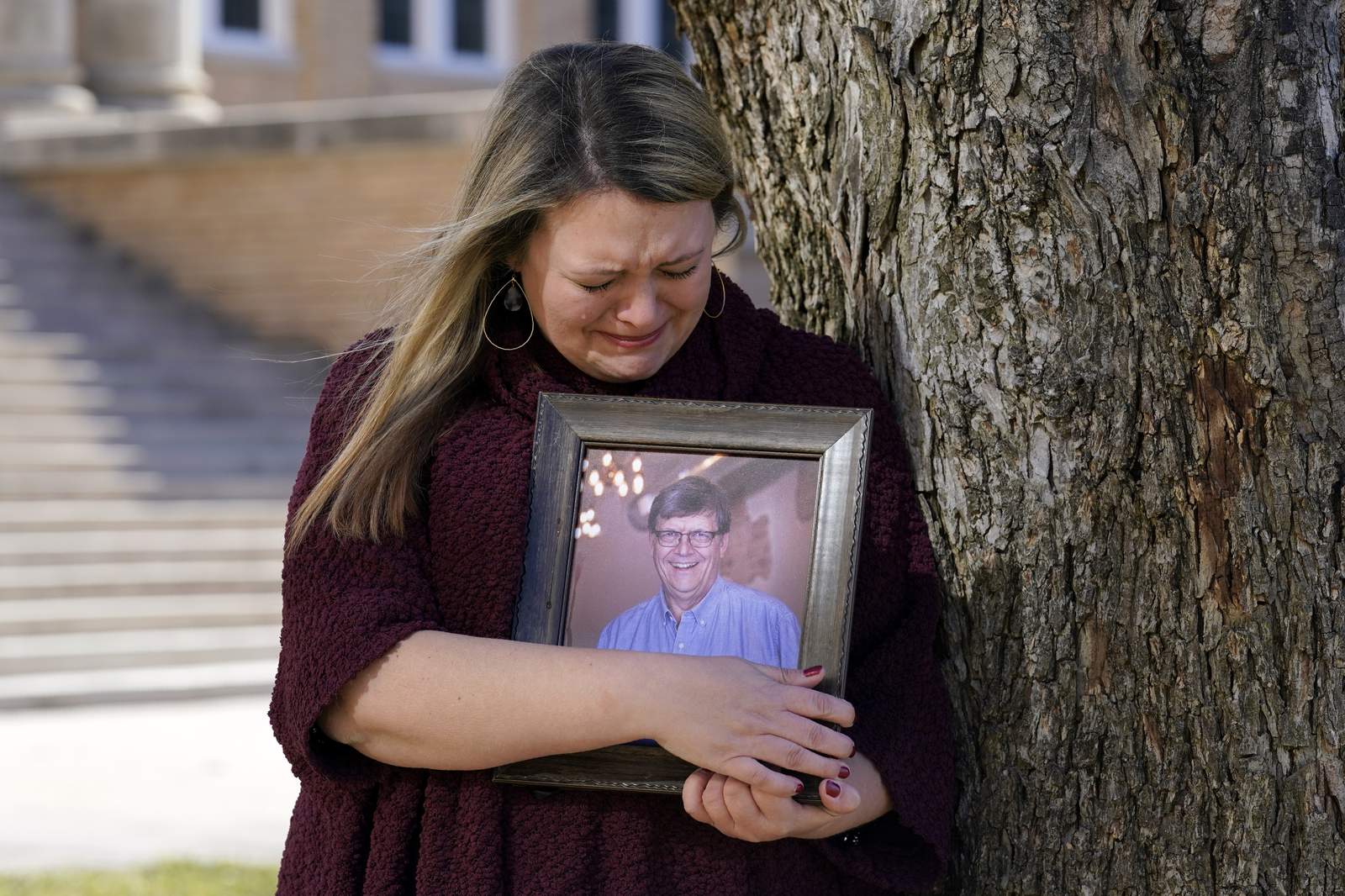 Virus rules not enforced. Grieving Texas family asks: Why?