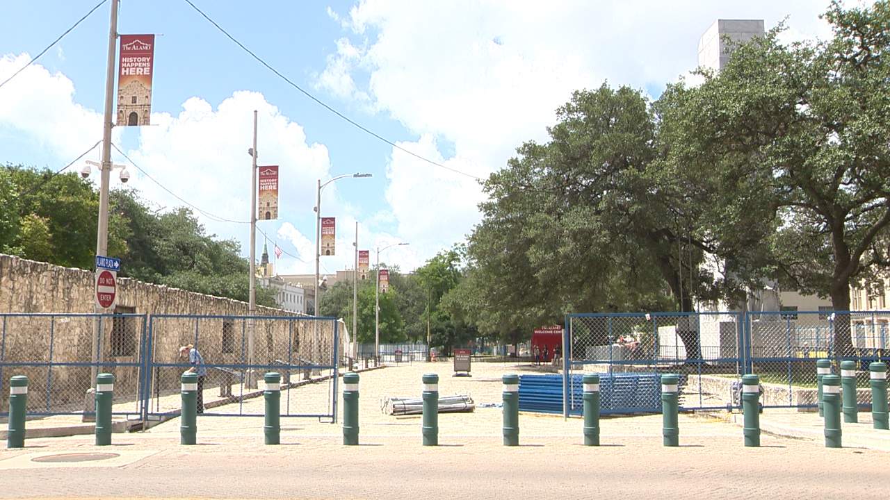 San Antonio mayor issues temporary curfew for downtown business district, Alamo Plaza through Sunday