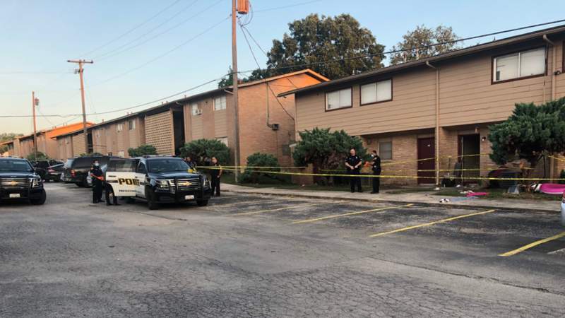 Man hospitalized after stabbing, shooting at Southeast Side apartment complex, SAPD says