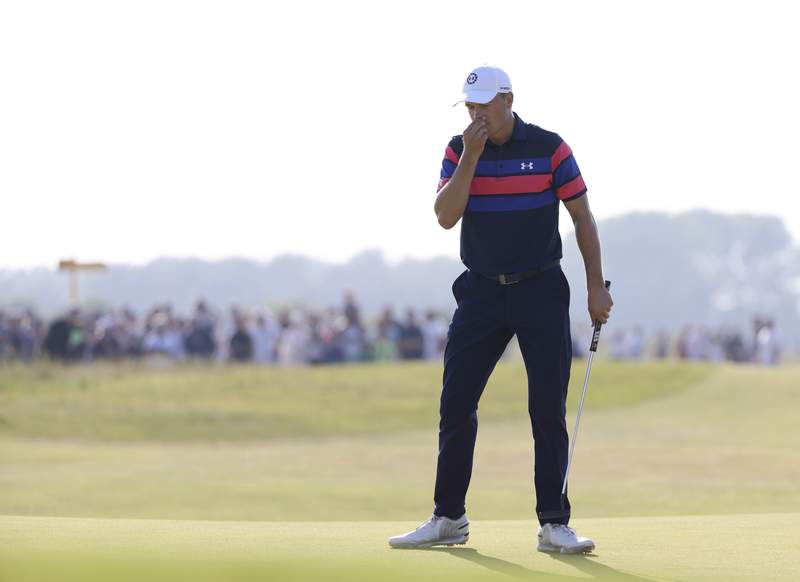 Sunday charge not enough to spare Spieth a Saturday meltdown