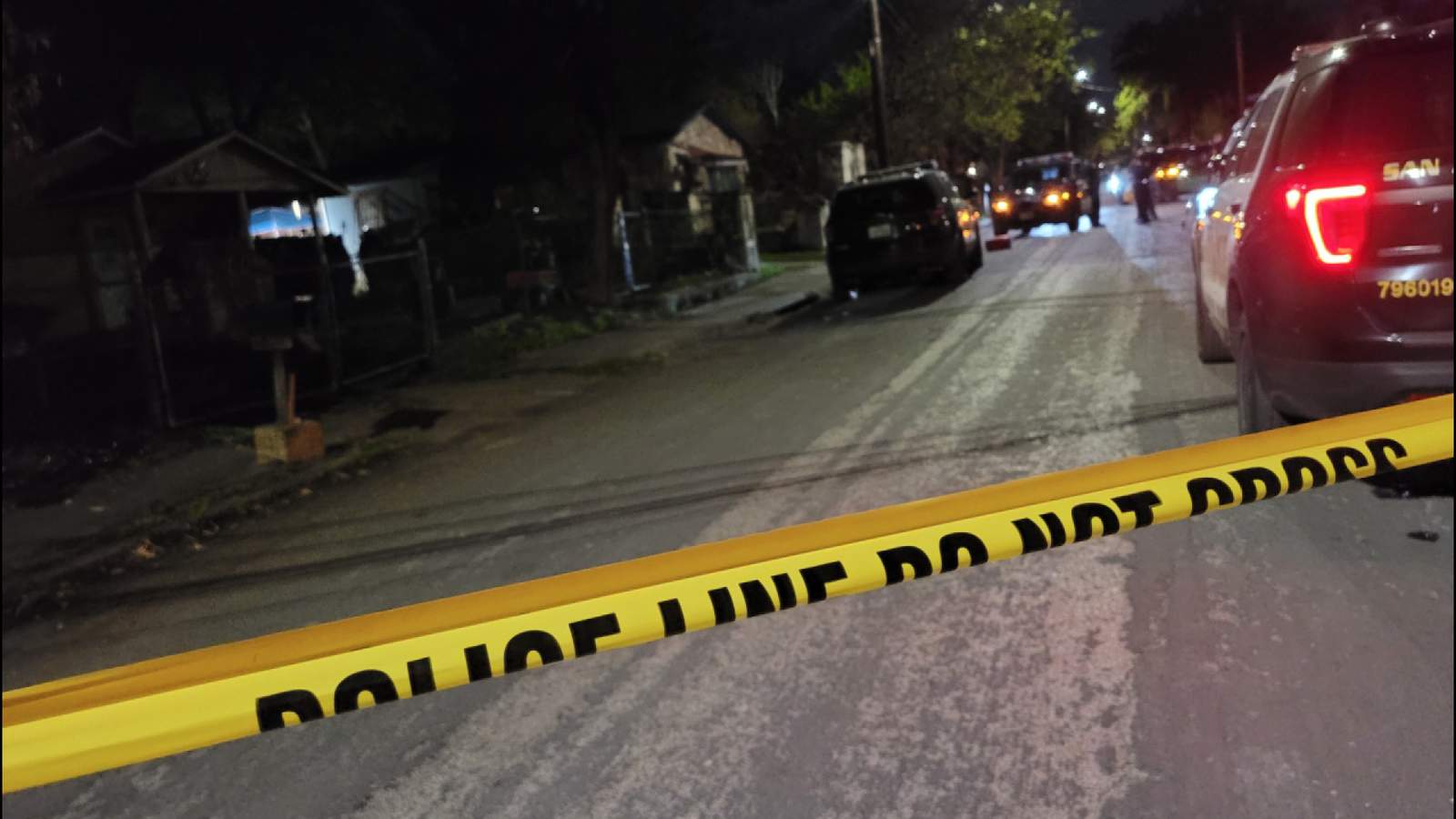 Police shoot, kill man armed with knife; Taser had no effect, SAPD chief says