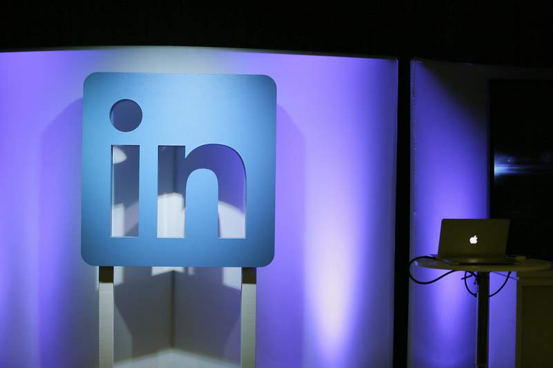 Chinese users have mixed feelings about LinkedIn departure