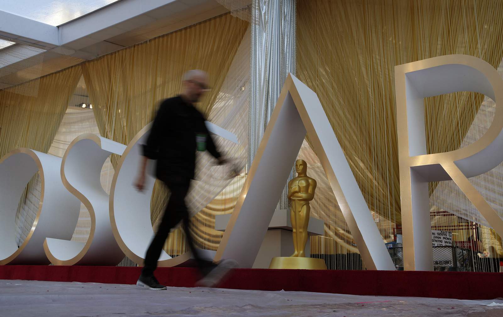 Hanks, Fonda and more stars amuse at Oscars rehearsals