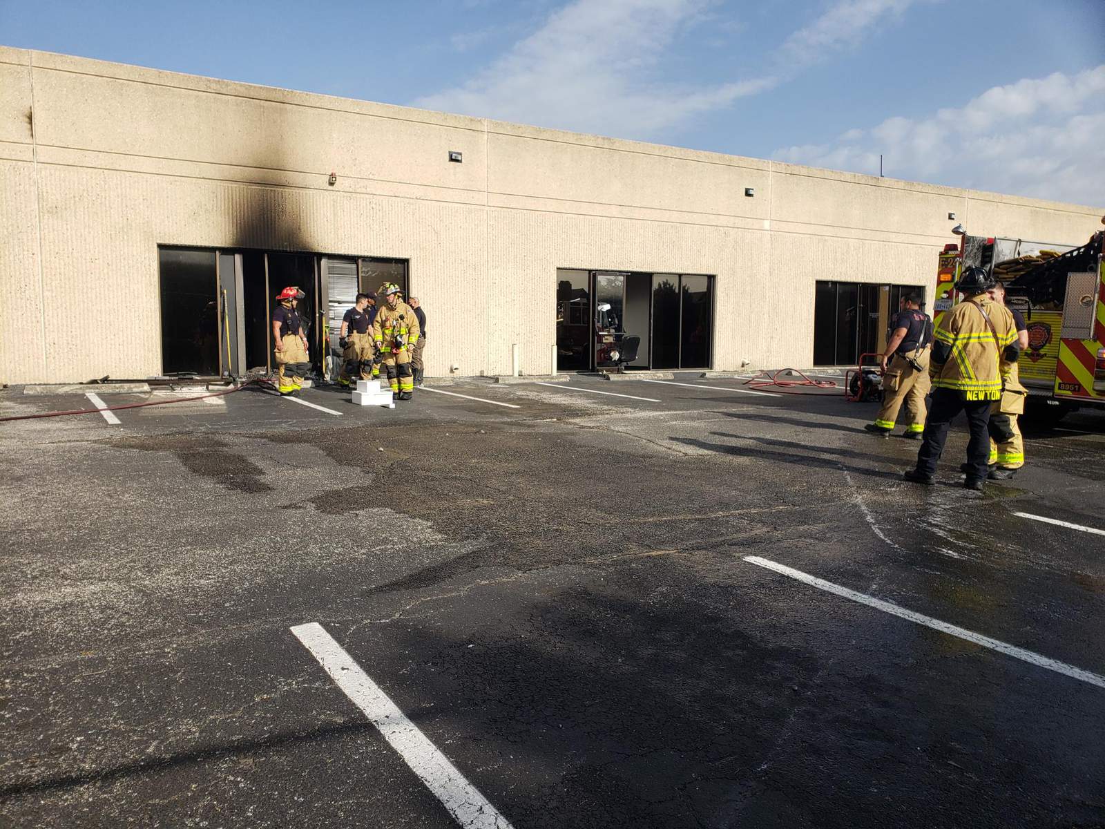 Fire damages dialysis clinic, smoke spreads to neighboring businesses, firefighters say