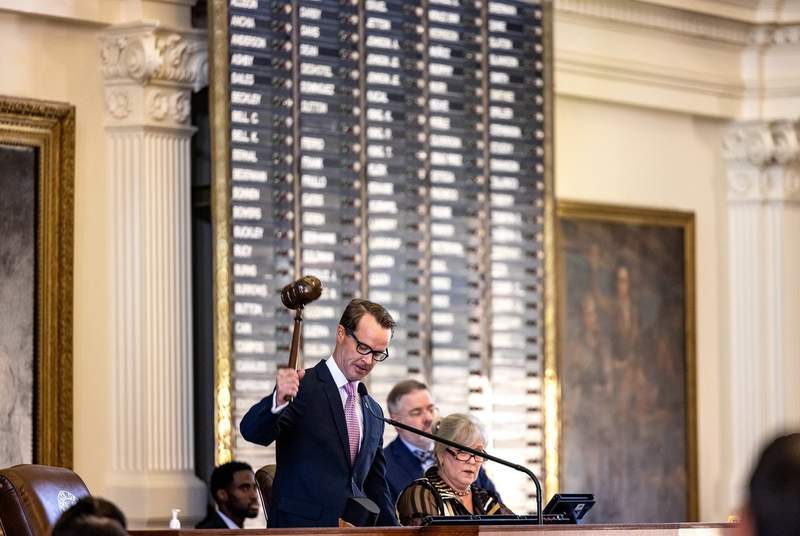 Texas House Speaker Dade Phelan signs 52 arrest warrants for absent Democrats in bid to end chamber’s weekslong stalemate