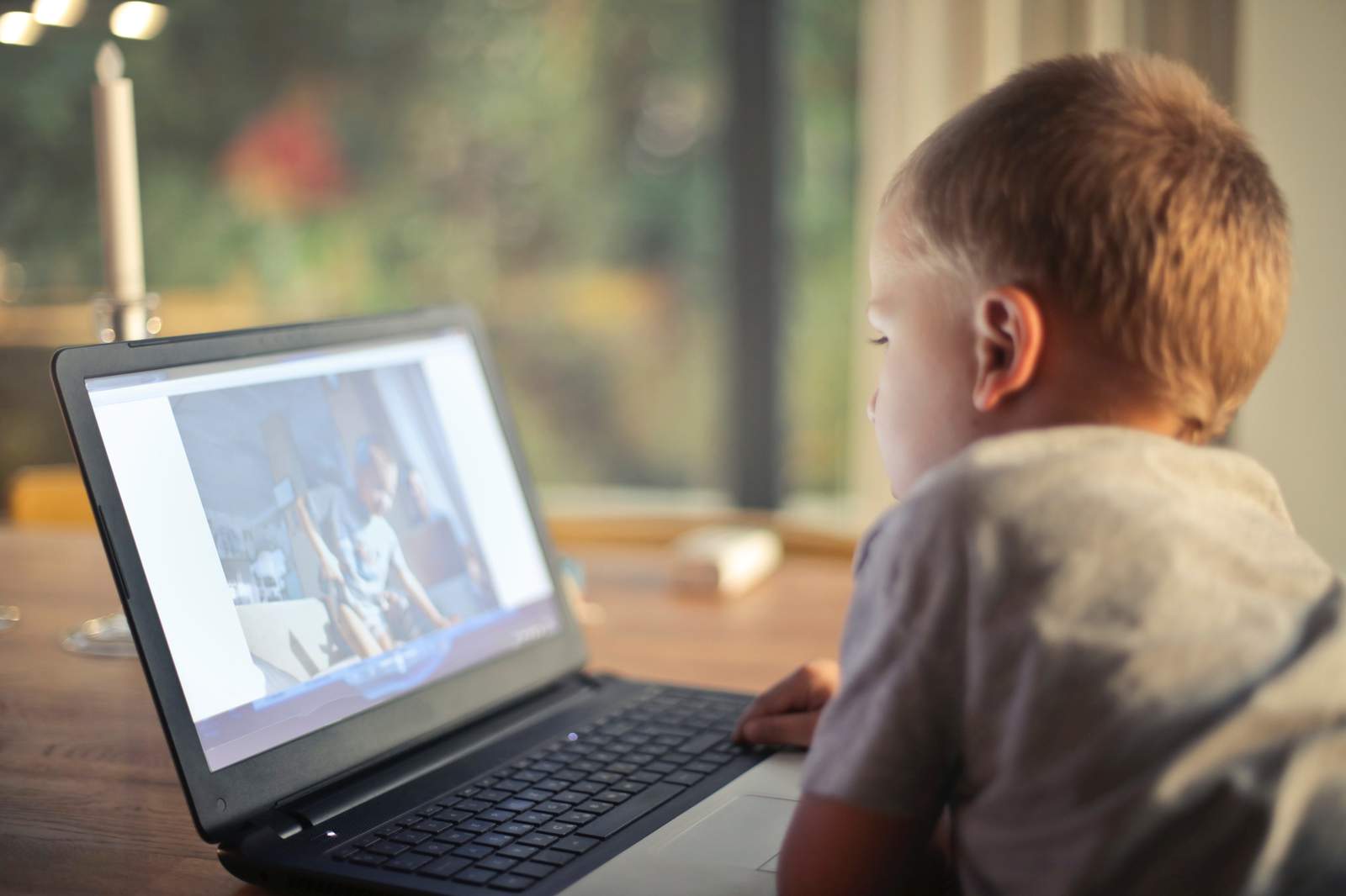 10 fun, educational websites your kids will love to visit while stuck at home