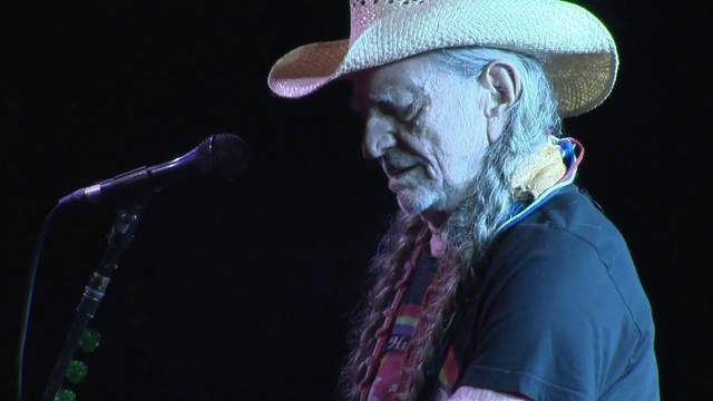 Country music legend Willie Nelson still making music, touring at 85