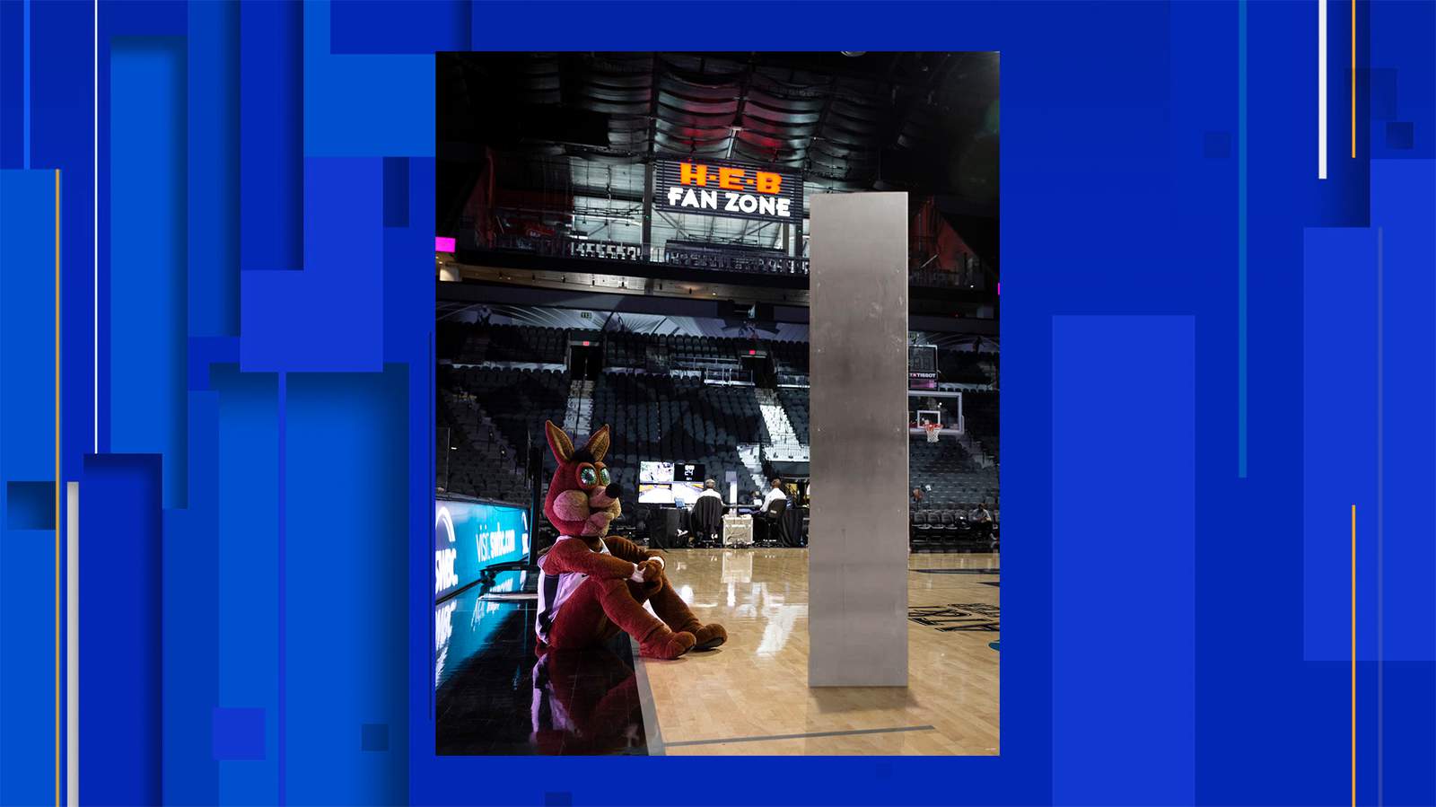 It’s a Spur, it’s a plane... it’s a monolith at the AT&T Center?