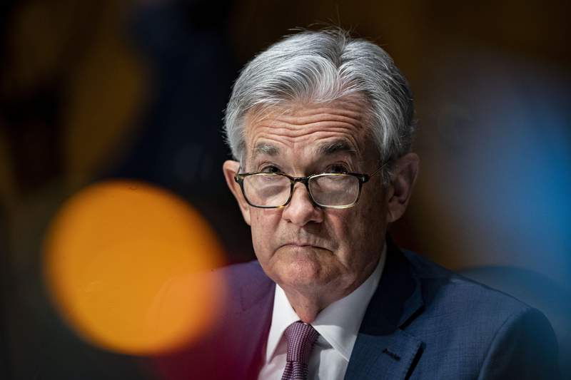 Even as economy heats up, Fed to stick with near-zero rates